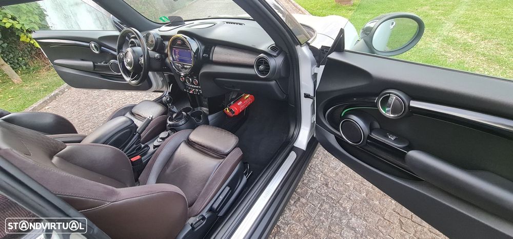 MINI 3 Portas Cooper D - 16