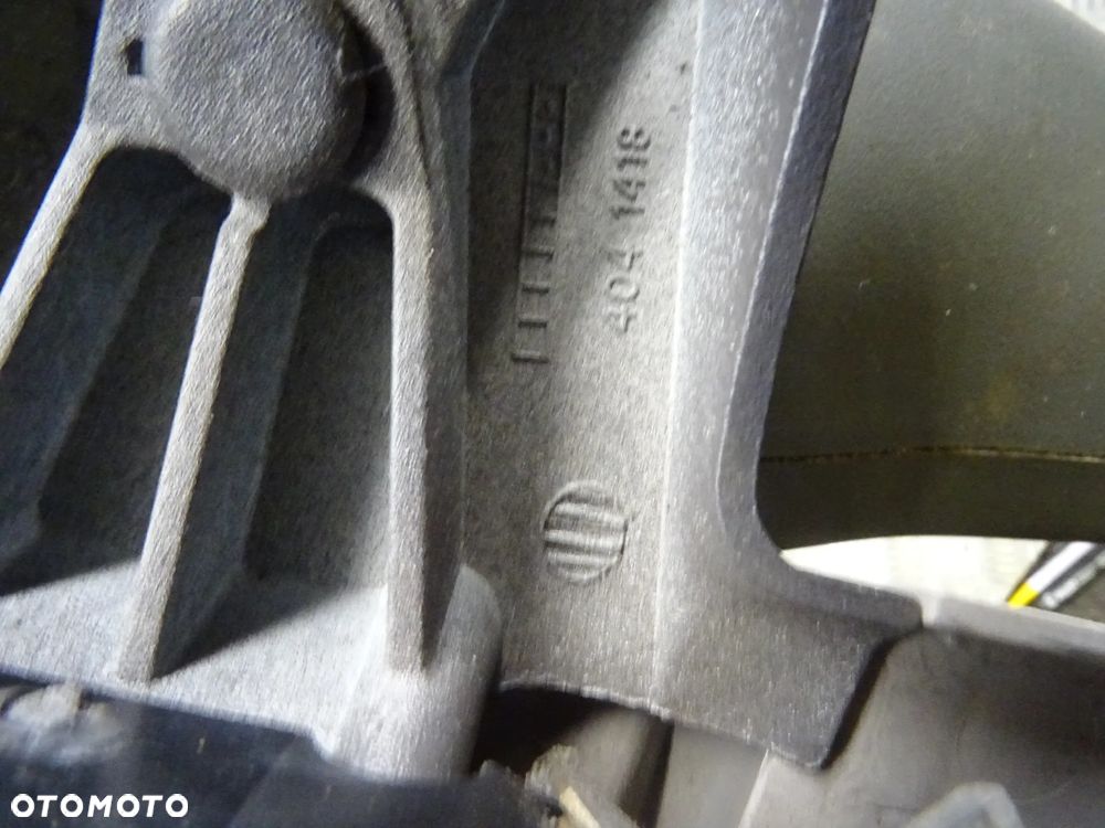 VOLVO XC70 01-07 2.5T 210KM LAMPKA OŚWIETLENIE KABINY LUSTERKO WSTECZNE 30669623 - 6