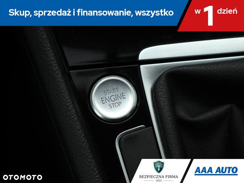 Volkswagen Golf - 17