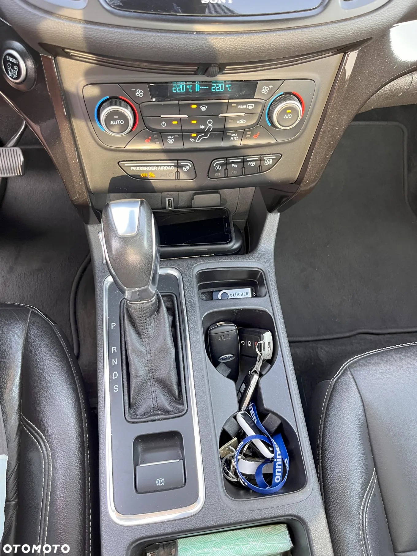 Ford Escape 2.0 EcoBoost AWD Titanium - 24