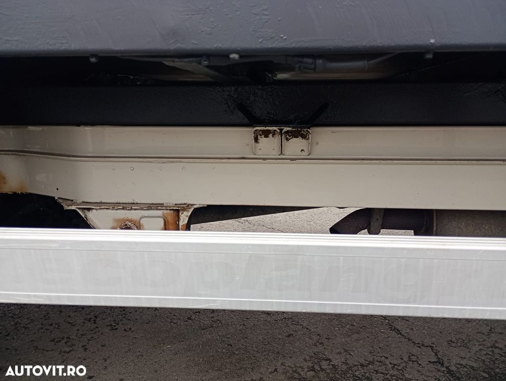 Volkswagen Crafter 2.5TDi - 9