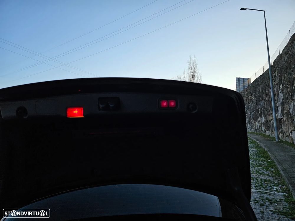 Mercedes-Benz E 220 d AMG Line - 12