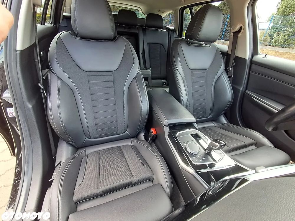 BMW Seria 3 320d Sport Line Shadow - 20
