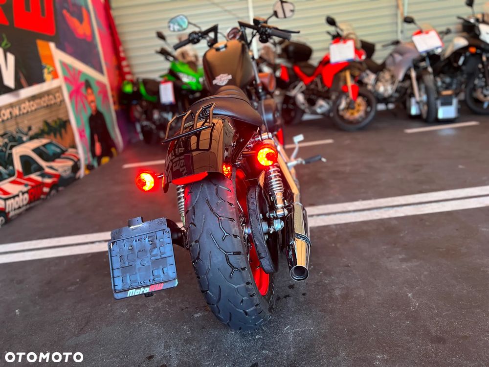 Harley-Davidson Sportster Iron 883 - 33
