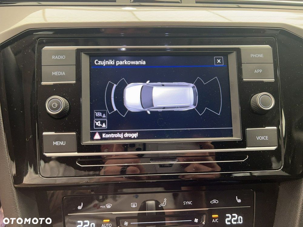 Volkswagen Passat - 20