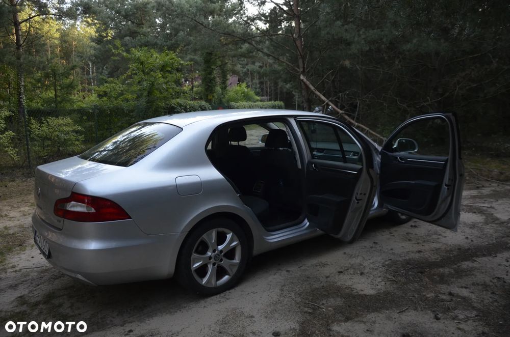 Skoda Superb 2.0 TDI Active - 10