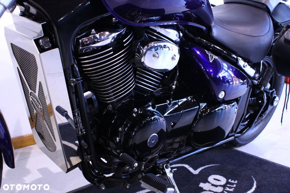 Suzuki Intruder - 23