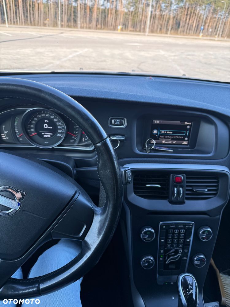 Volvo V40 Cross Country - 5