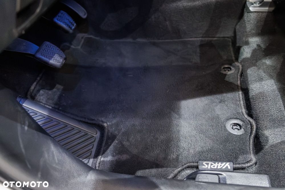Toyota Yaris - 41