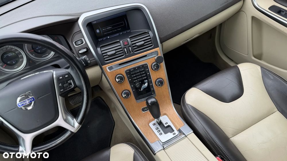 Volvo XC 60 D5 AWD Summum - 31
