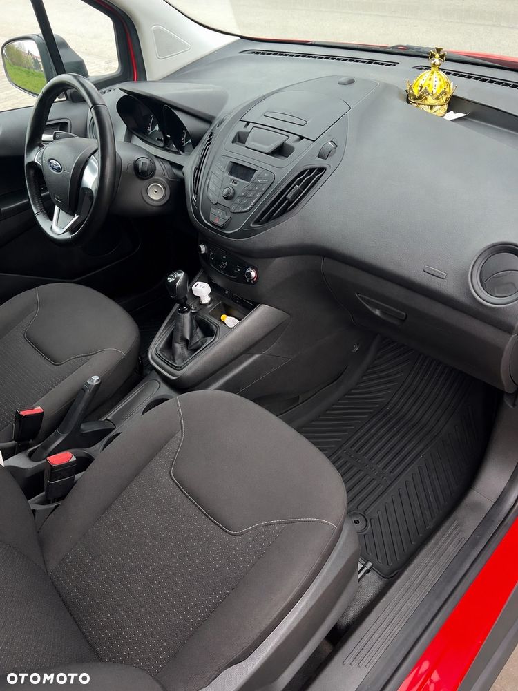 Ford Transit Courier - 4