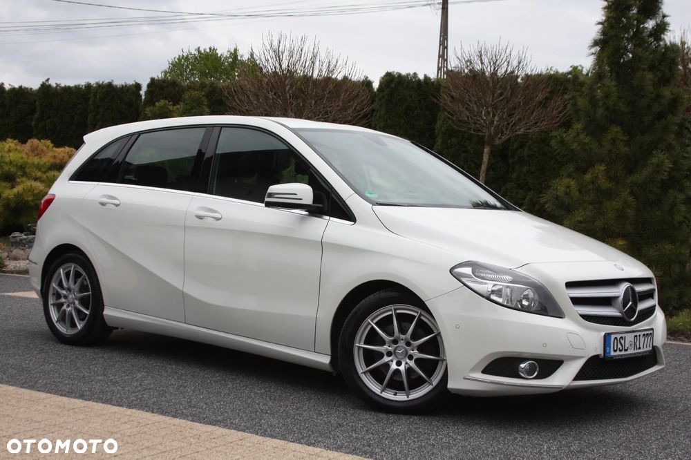 Mercedes-Benz Klasa B 180 Edition - 33
