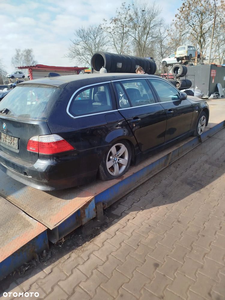 BMW E 61 na części. - 10