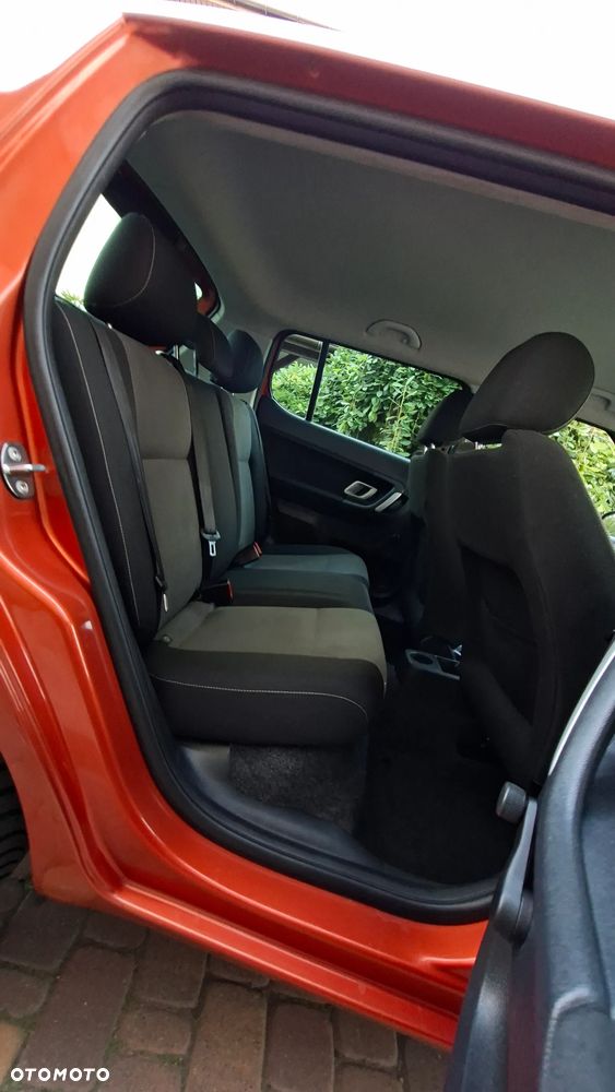 Skoda Fabia 1.2 HTP Cool Colour Edition - 15