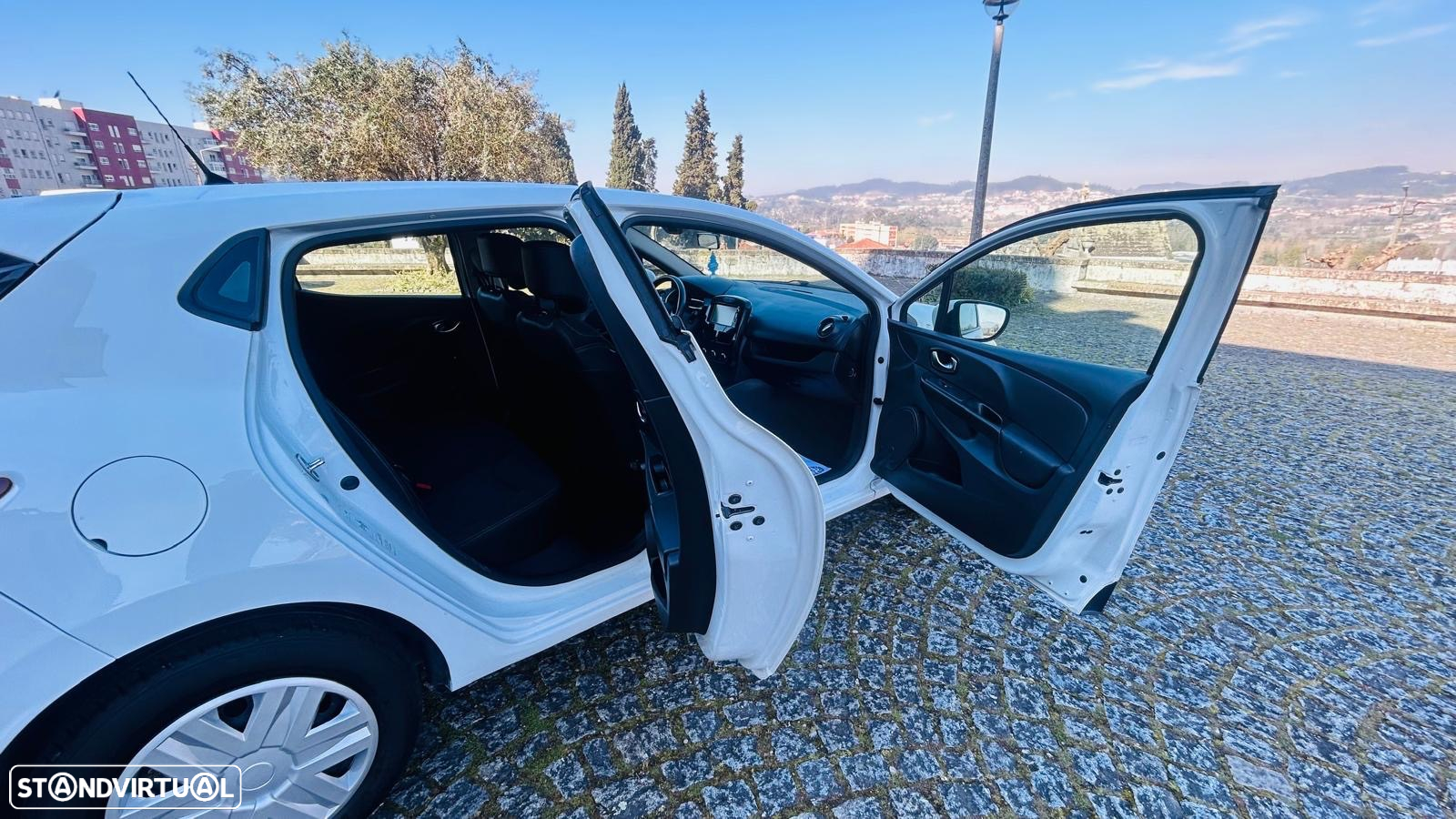 Renault Clio 1.5 dCi Confort - 8