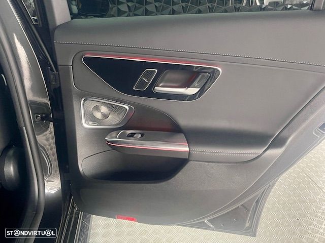 Mercedes-Benz C 63 AMG S E Performance 4Matic - 36