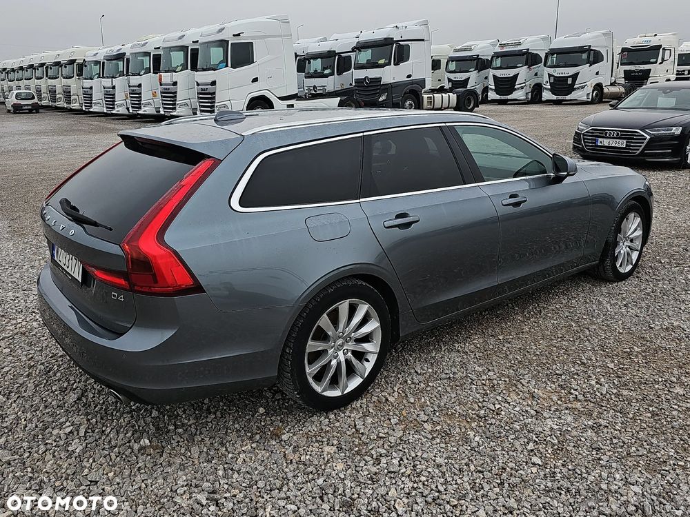 Volvo V90 D4 Momentum - 5
