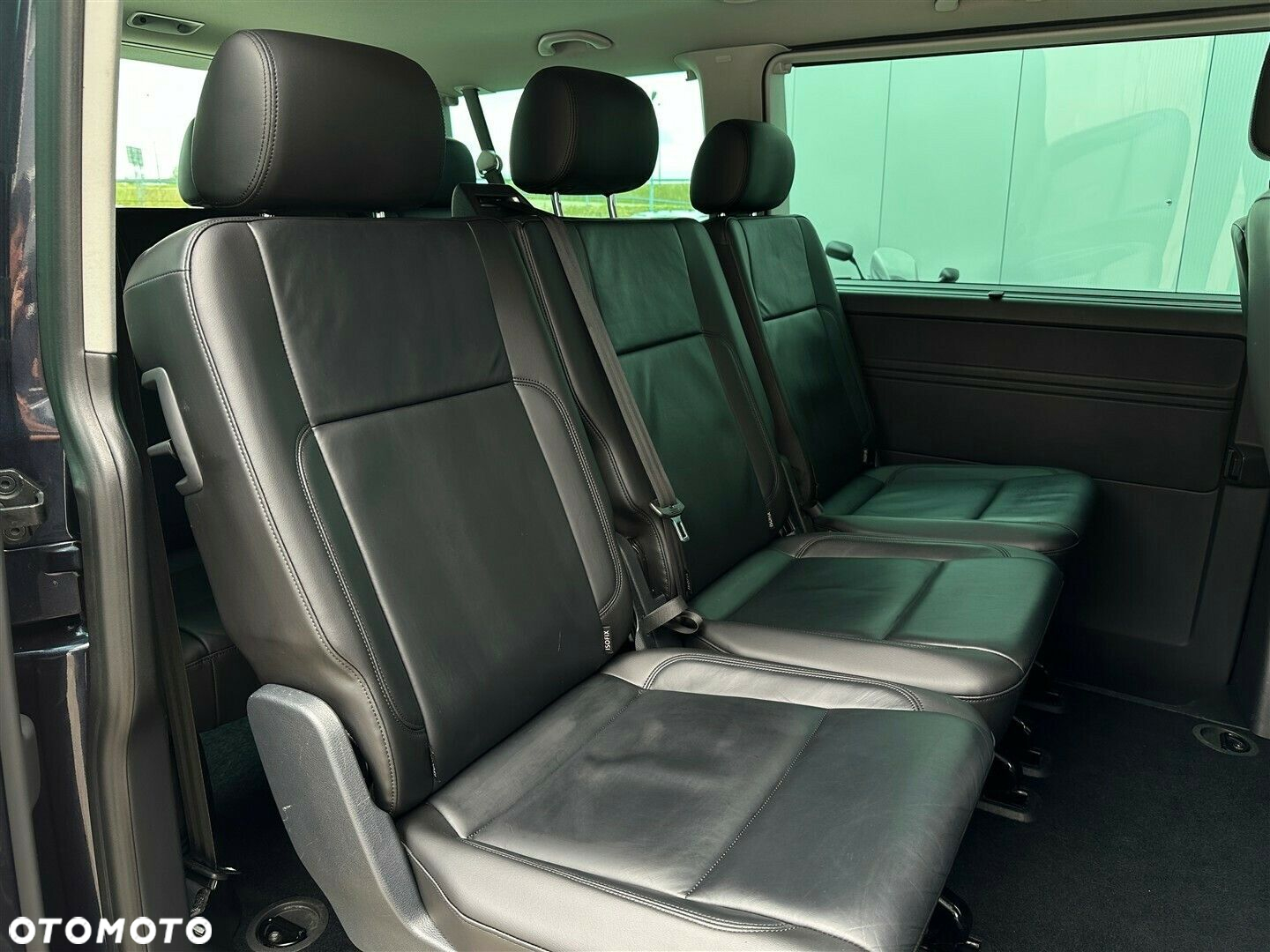 Volkswagen Caravelle - 13