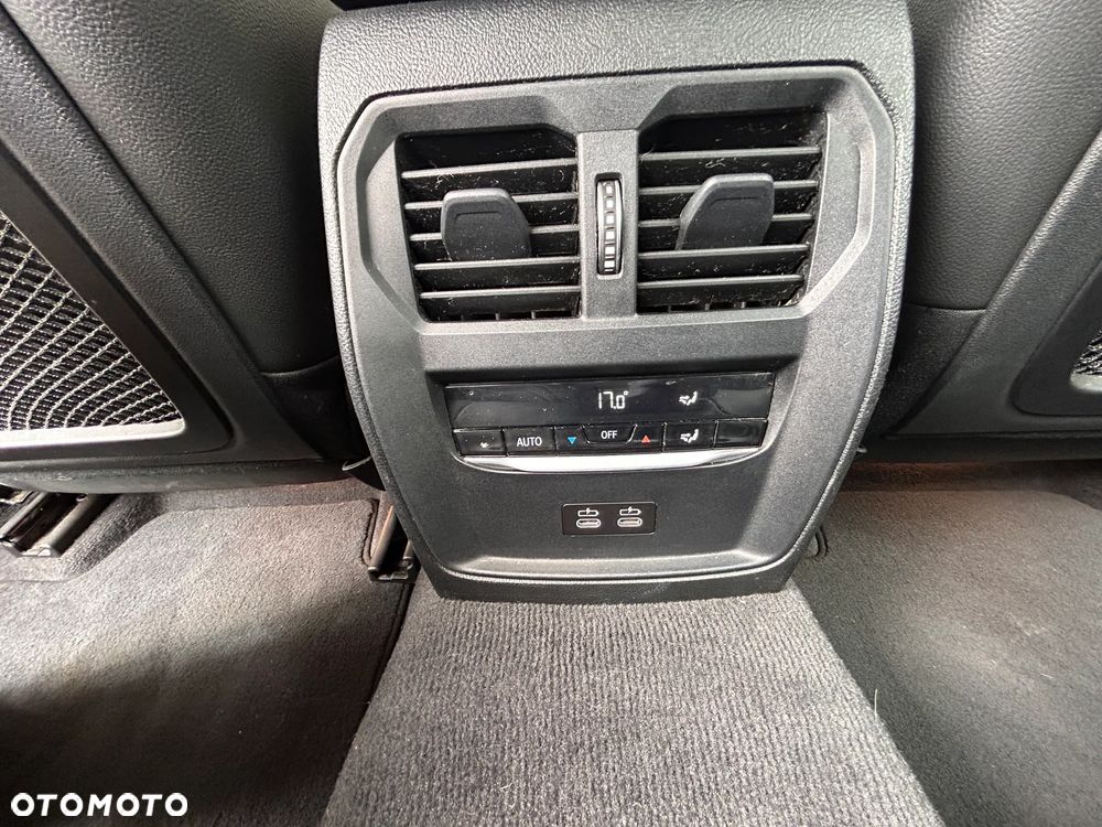 BMW Seria 3 318d MHEV M Sport - 21