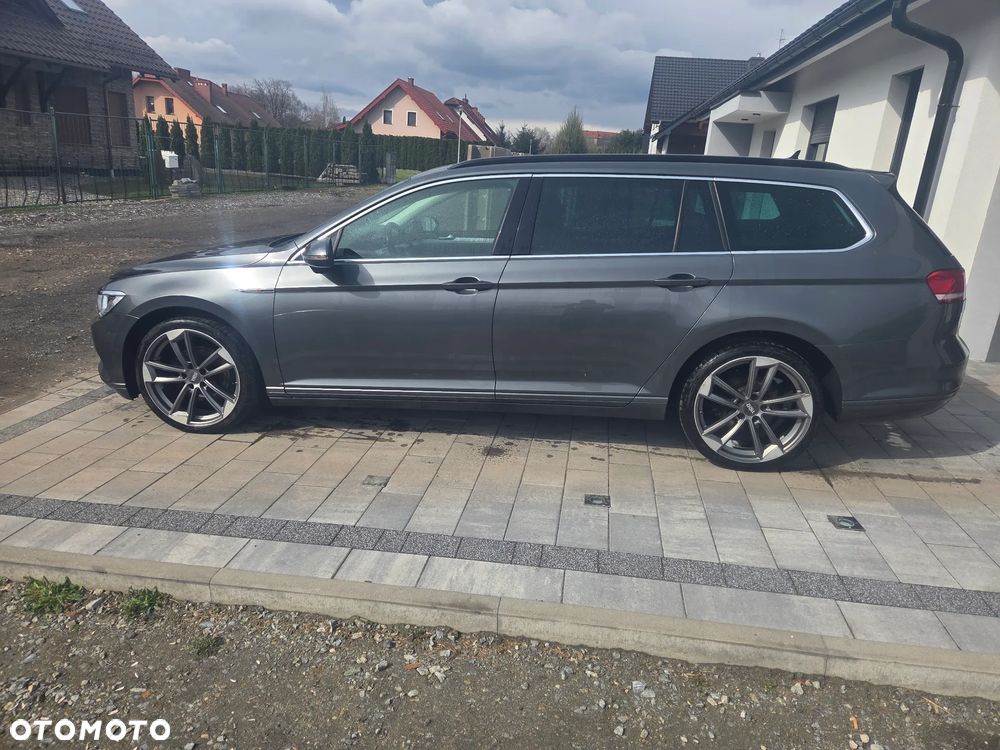 Volkswagen Passat 2.0 TDI SCR 4Mot DSG Comfortline - 16