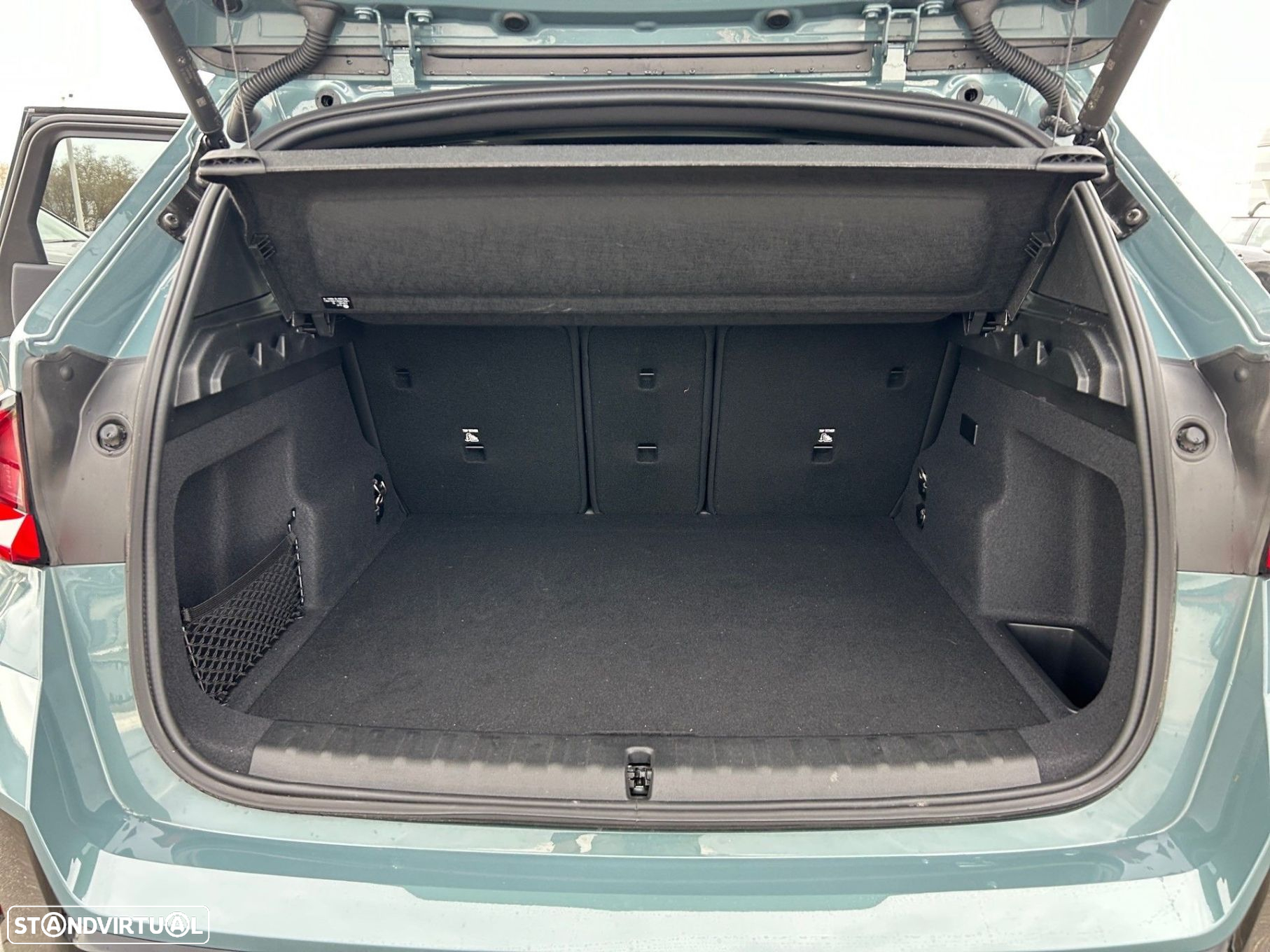 BMW iX1 eDrive20 Pack Desportivo M - 11