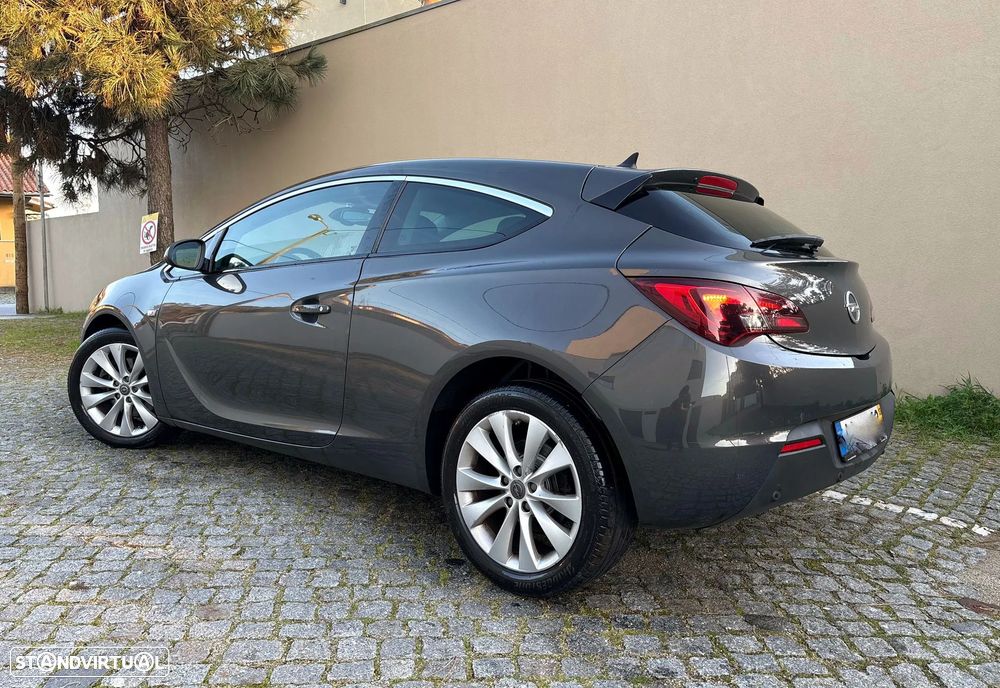 Opel Astra GTC - 37