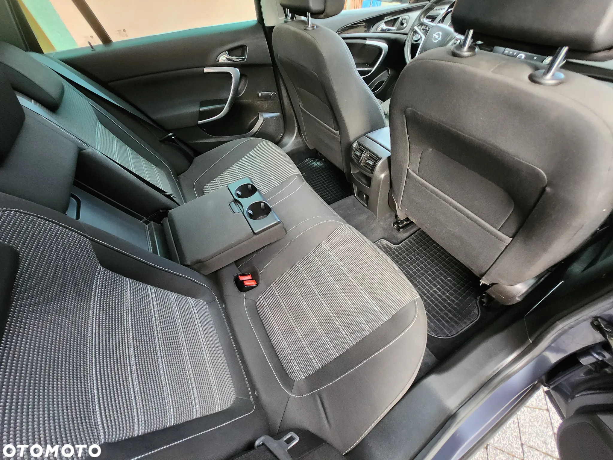 Opel Insignia - 11