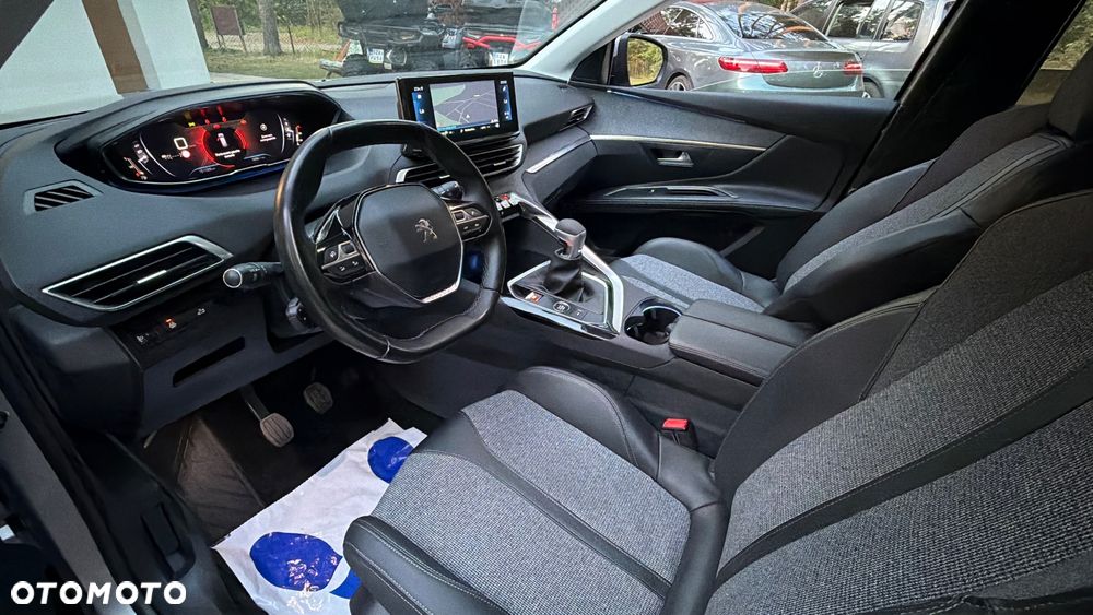 Peugeot 5008 BlueHDI 130 EAT8 Active Pack - 20