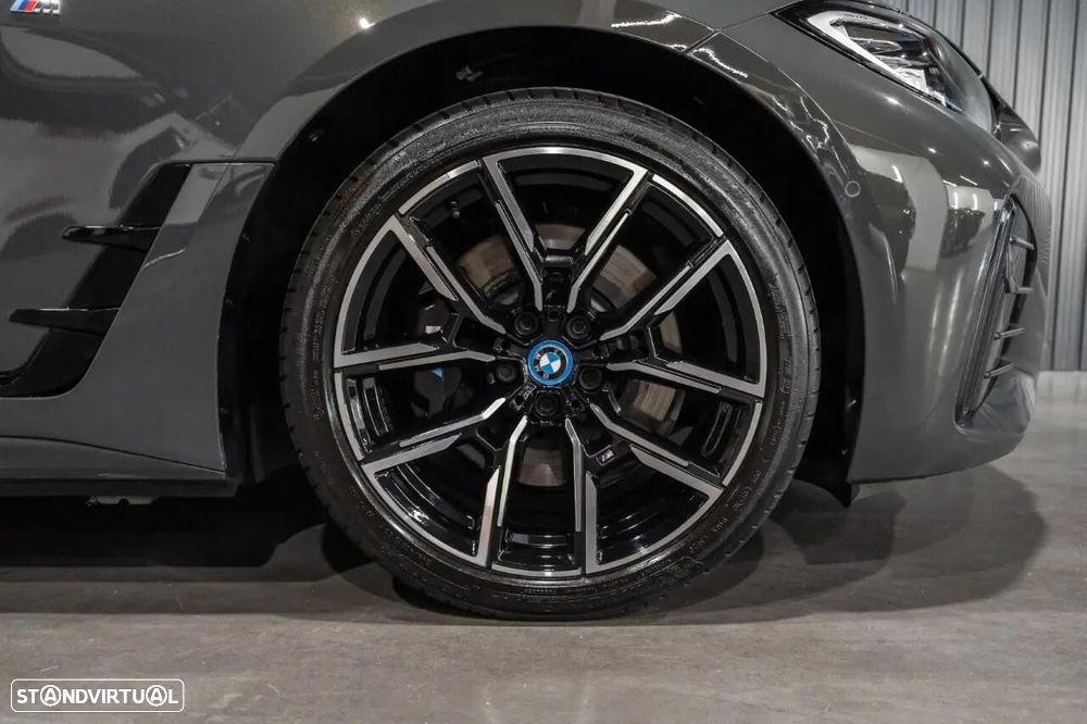 BMW i4 eDrive40 Pack Desportivo M Pro - 40