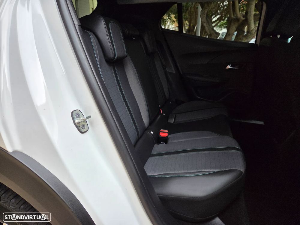 Peugeot 2008 PureTech 130 EAT8 Allure - 27