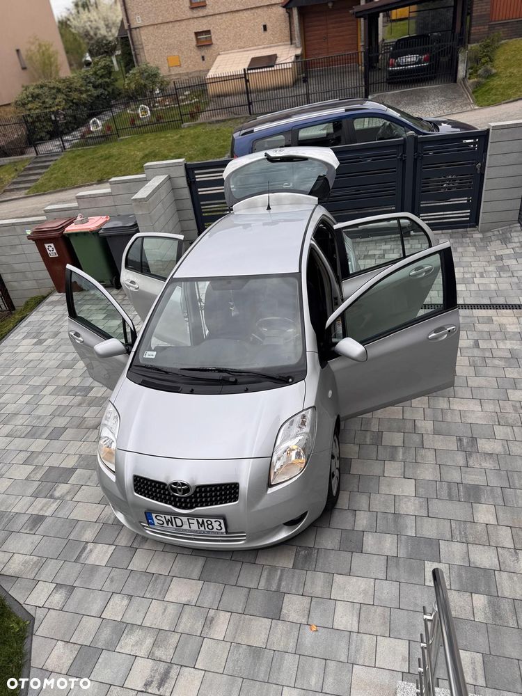 Toyota Yaris 1.3 Luna - 12