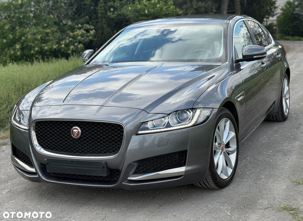 Jaguar XF 2.0 i4D Portfolio - 1