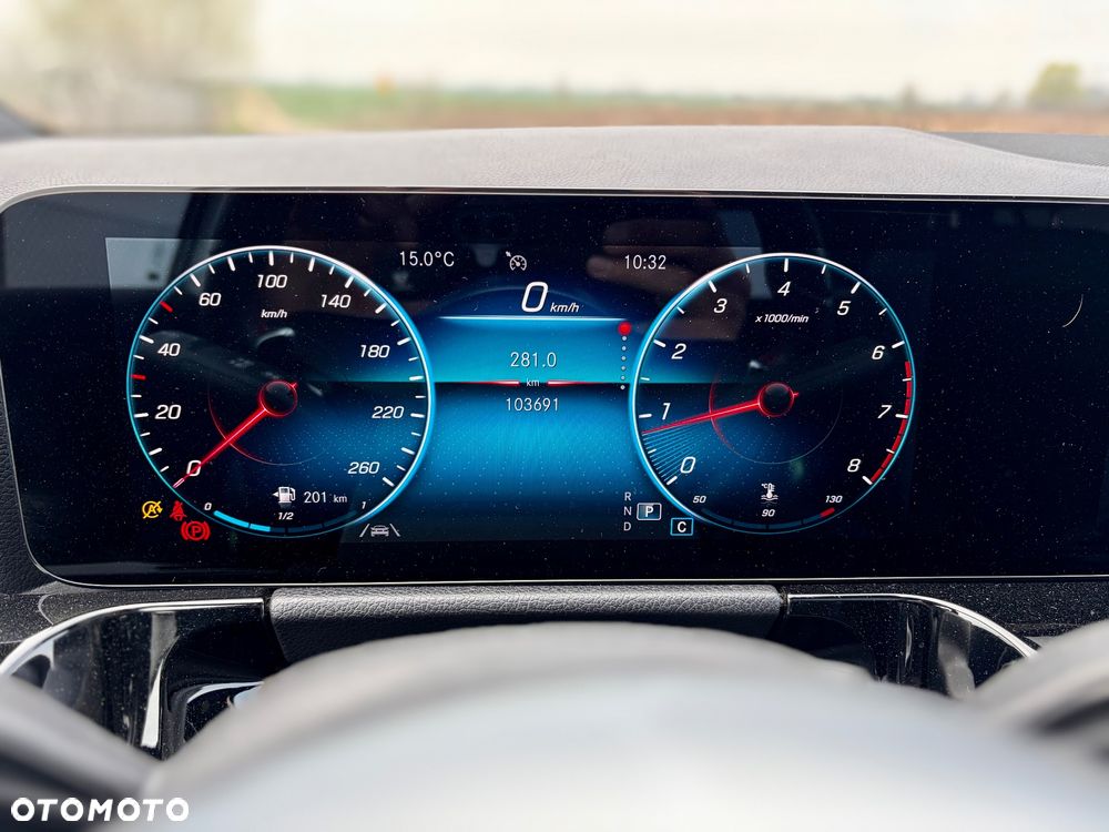 Mercedes-Benz GLA 250 4-Matic AMG Line - 19