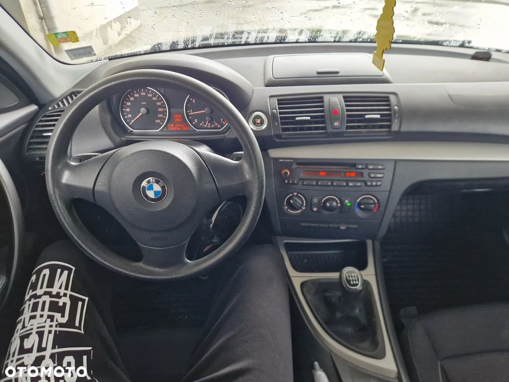 BMW Seria 1 116i - 6