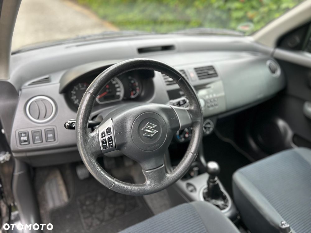 Suzuki Swift 1.3 Comfort - 28