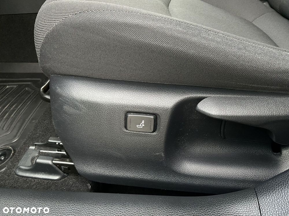 Toyota Corolla 1.8 Hybrid Comfort - 19