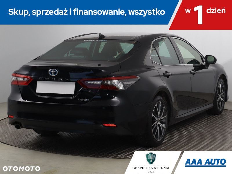 Toyota Camry - 7