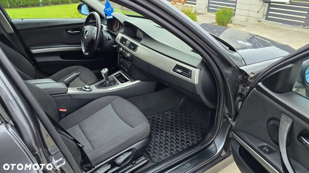 BMW Seria 3 320i Edition Sport - 17