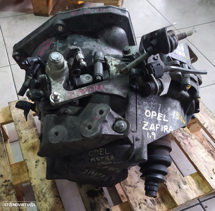 opel zafira 1.9cdti 150cv caixa 6 velocidades F40 0822680 - 2