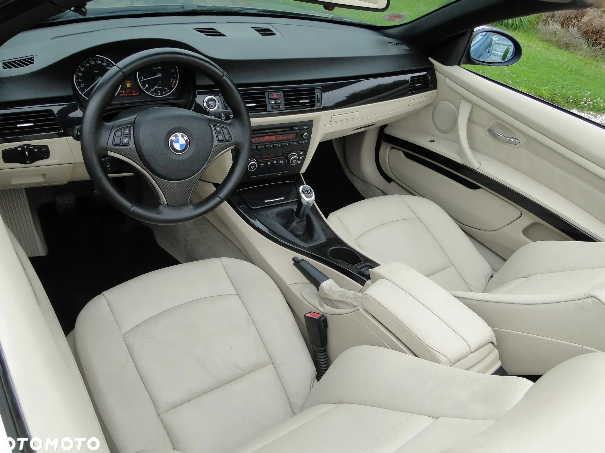 BMW Seria 3 320i - 35