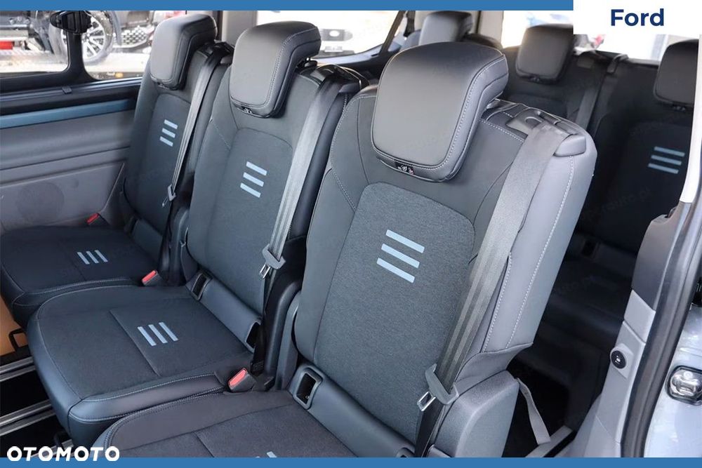Ford Tourneo Custom - 9