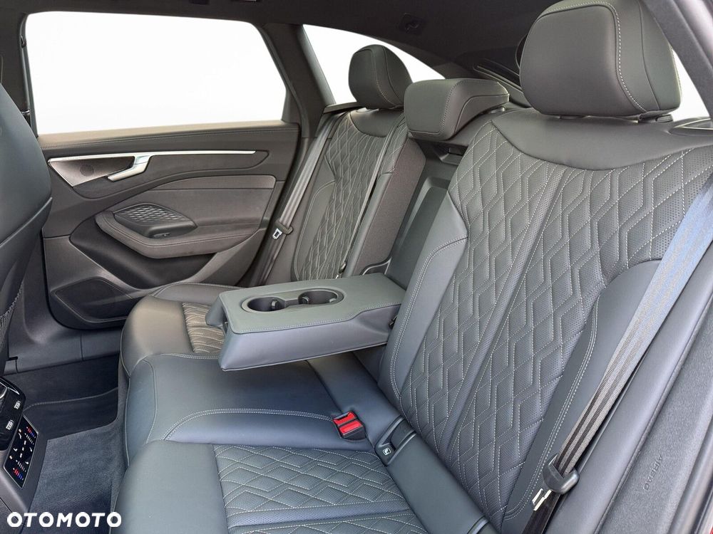 Audi A6 Avant TFSI mHEV Quattro S tronic - 34