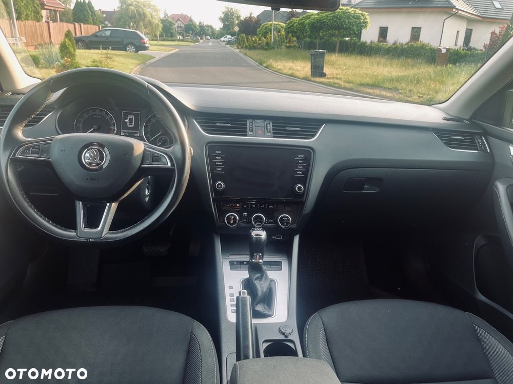 Skoda Octavia 2.0 TDI Ambition DSG - 9