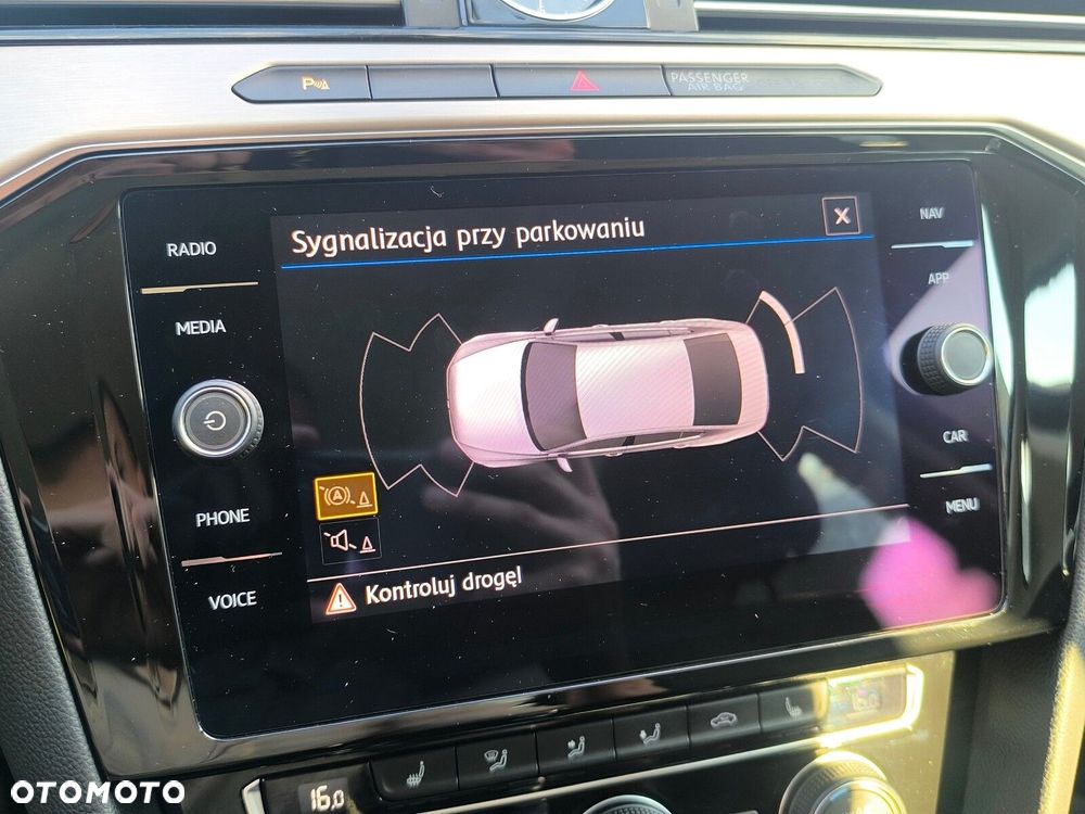 Volkswagen Passat - 26