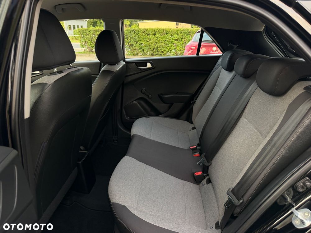 Hyundai i20 1.2 Pure - 31