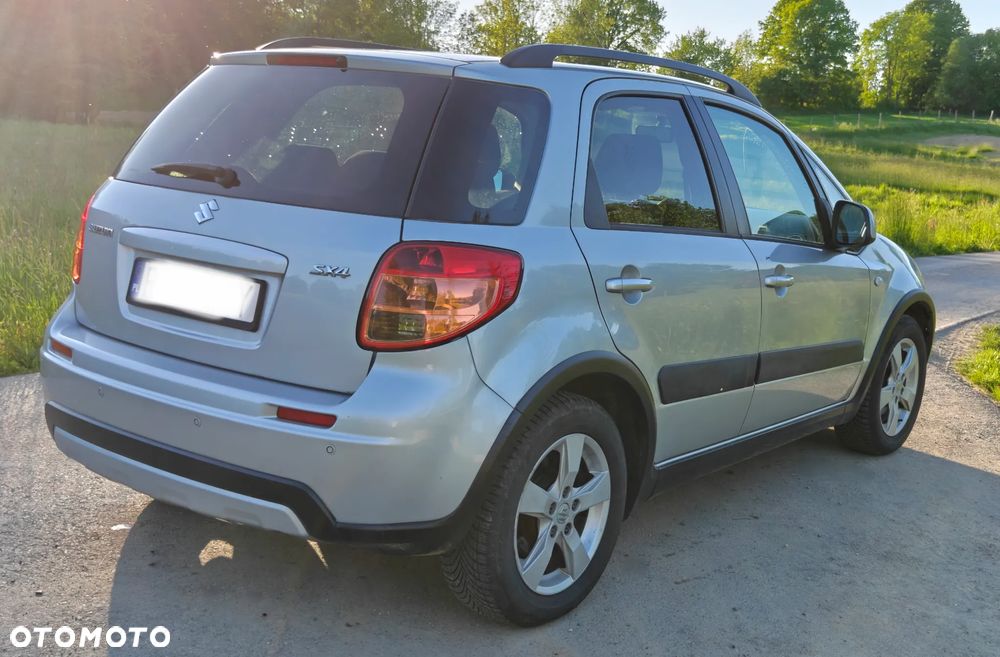 Suzuki SX4 - 4