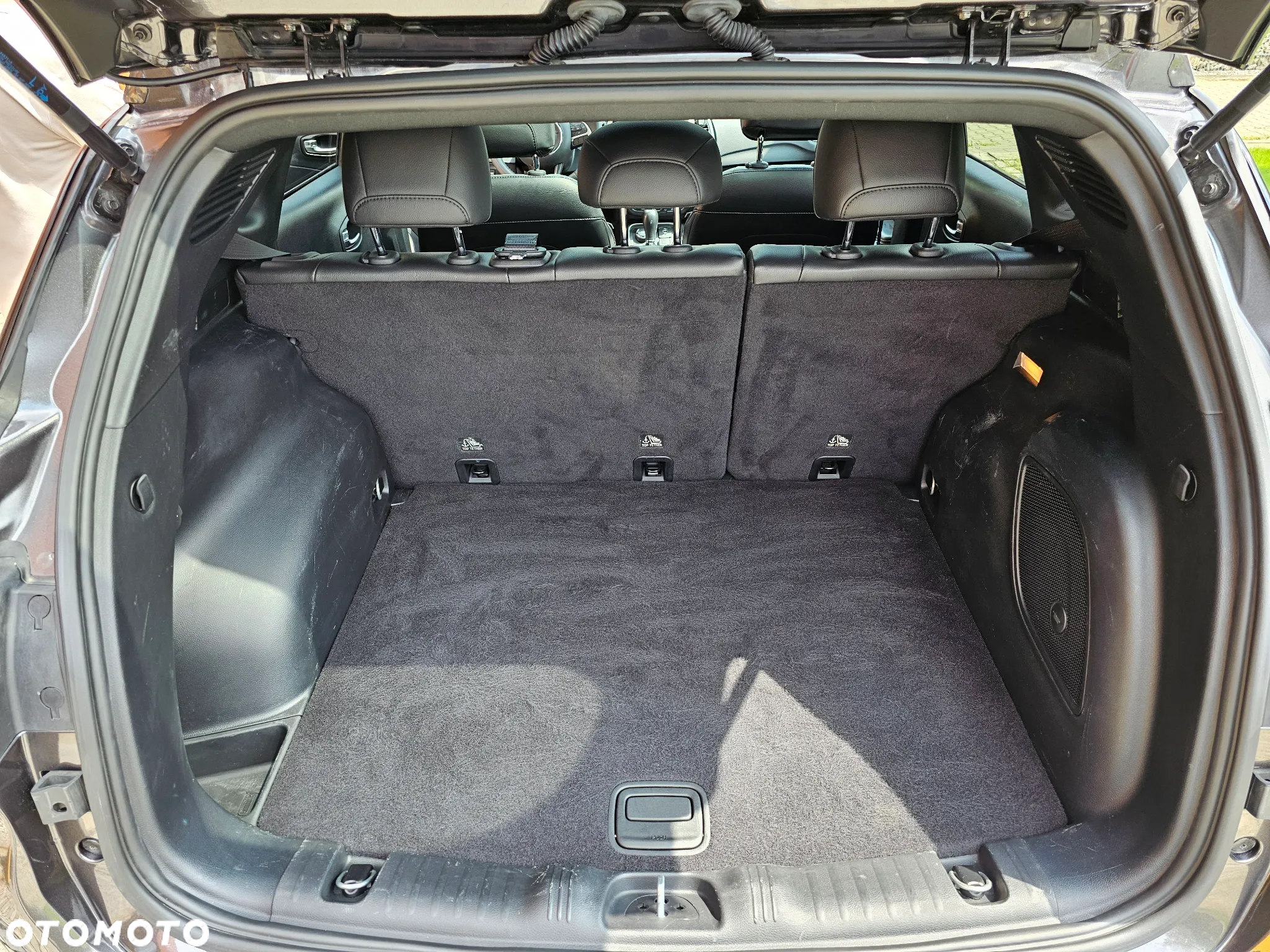 Jeep Compass - 25