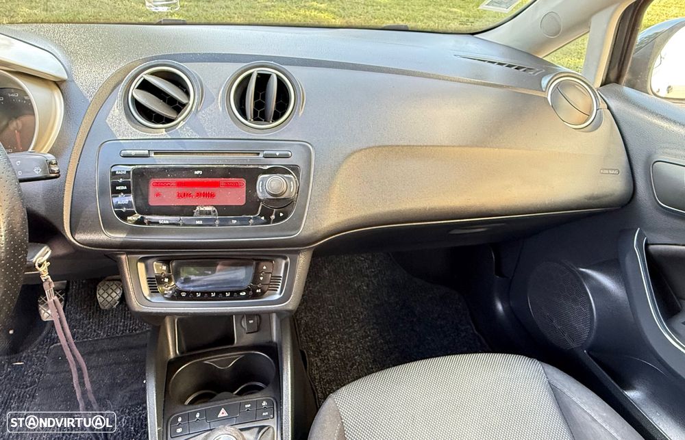 SEAT Ibiza 1.9 TDI Sport DPF - 23