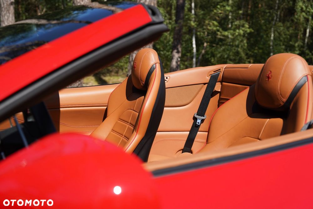 Ferrari California T - 9