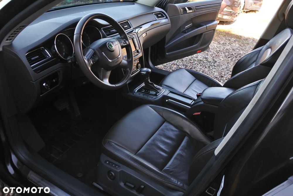 Skoda Superb Combi 2.0 TDI DSG L&K - 9